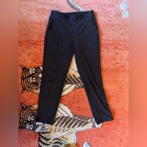 Athleta size 6 pull on pants